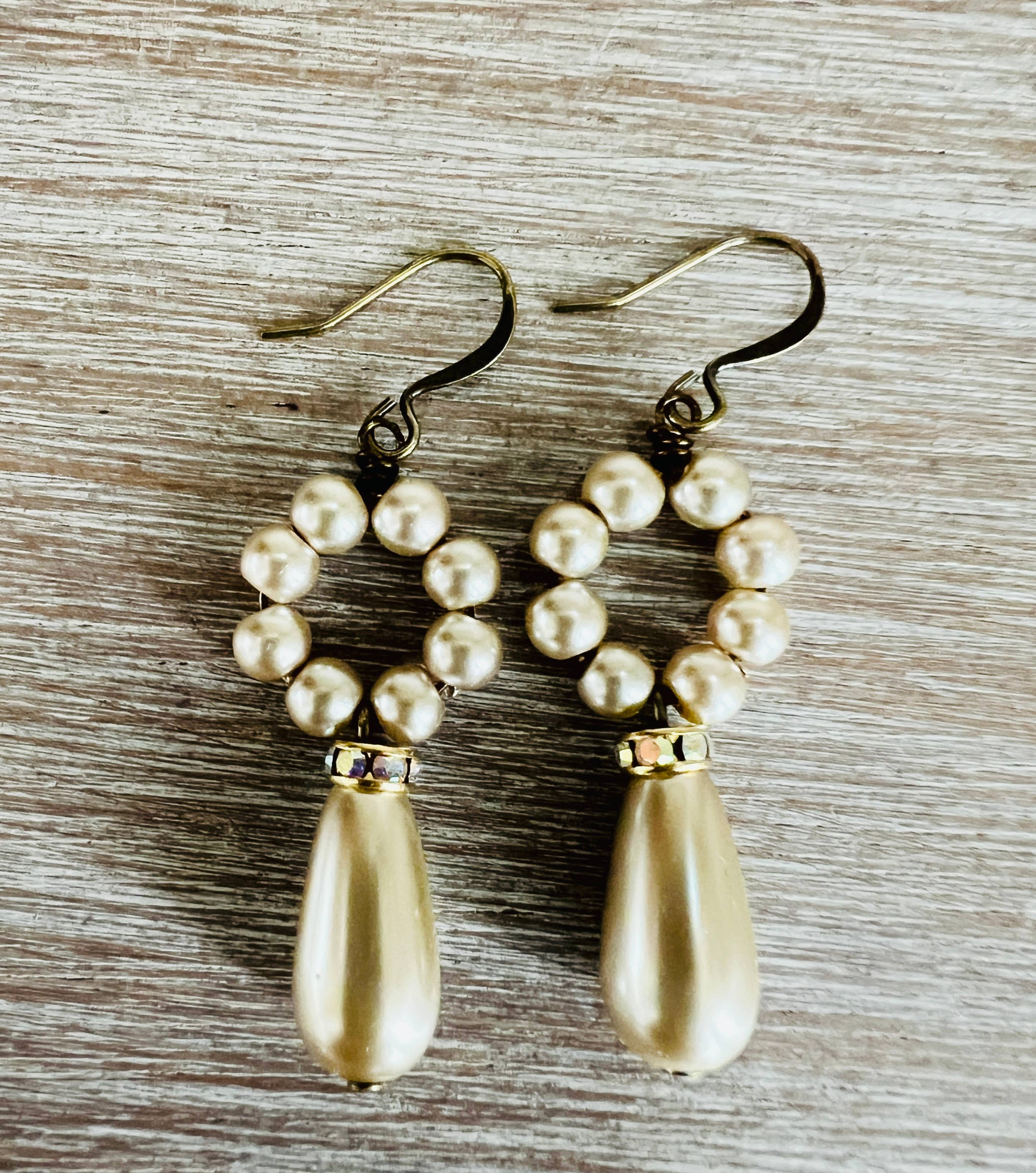 Glittery Pearl Drop Earrings Classic Style For Brides