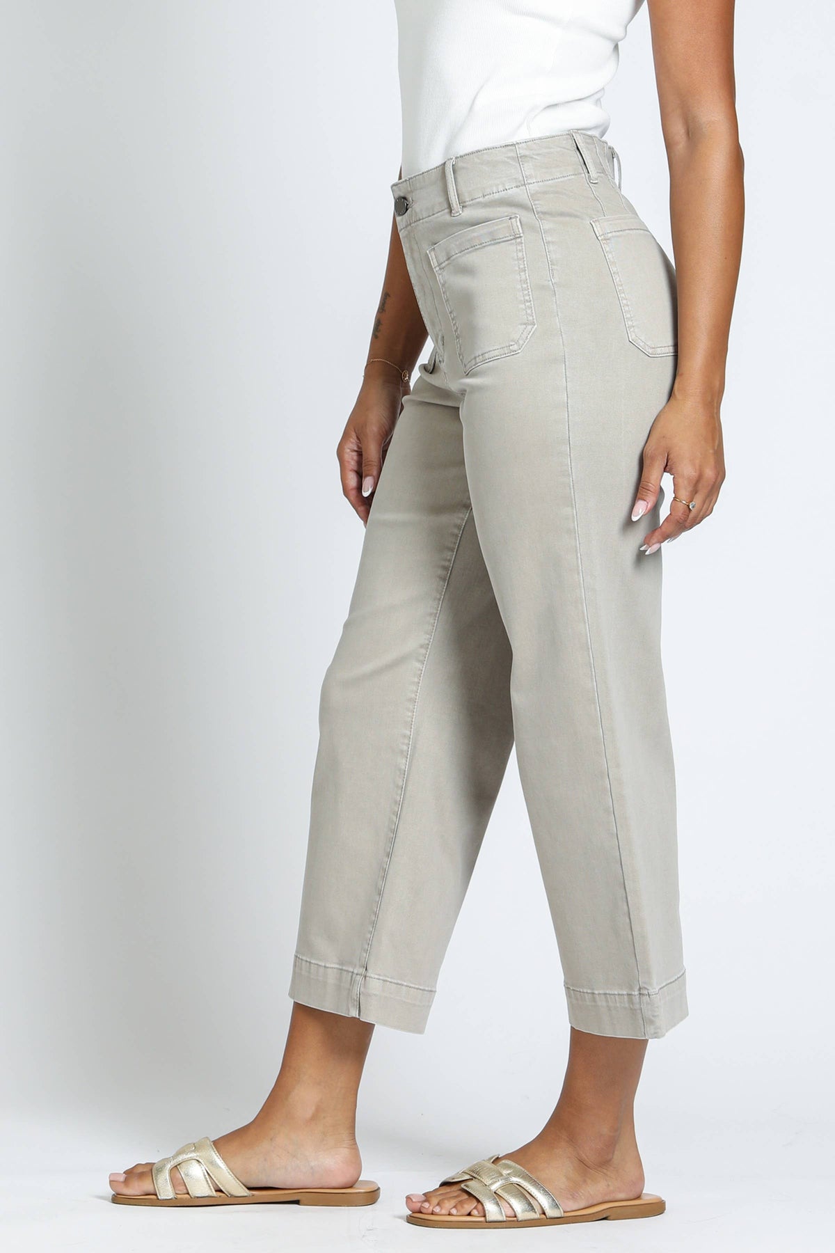 Patch Pocket Wide-Leg Crop Pant