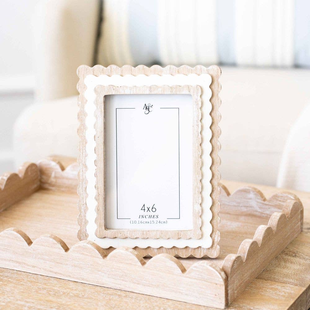 Scallop Wood & White Finish Photo Frame