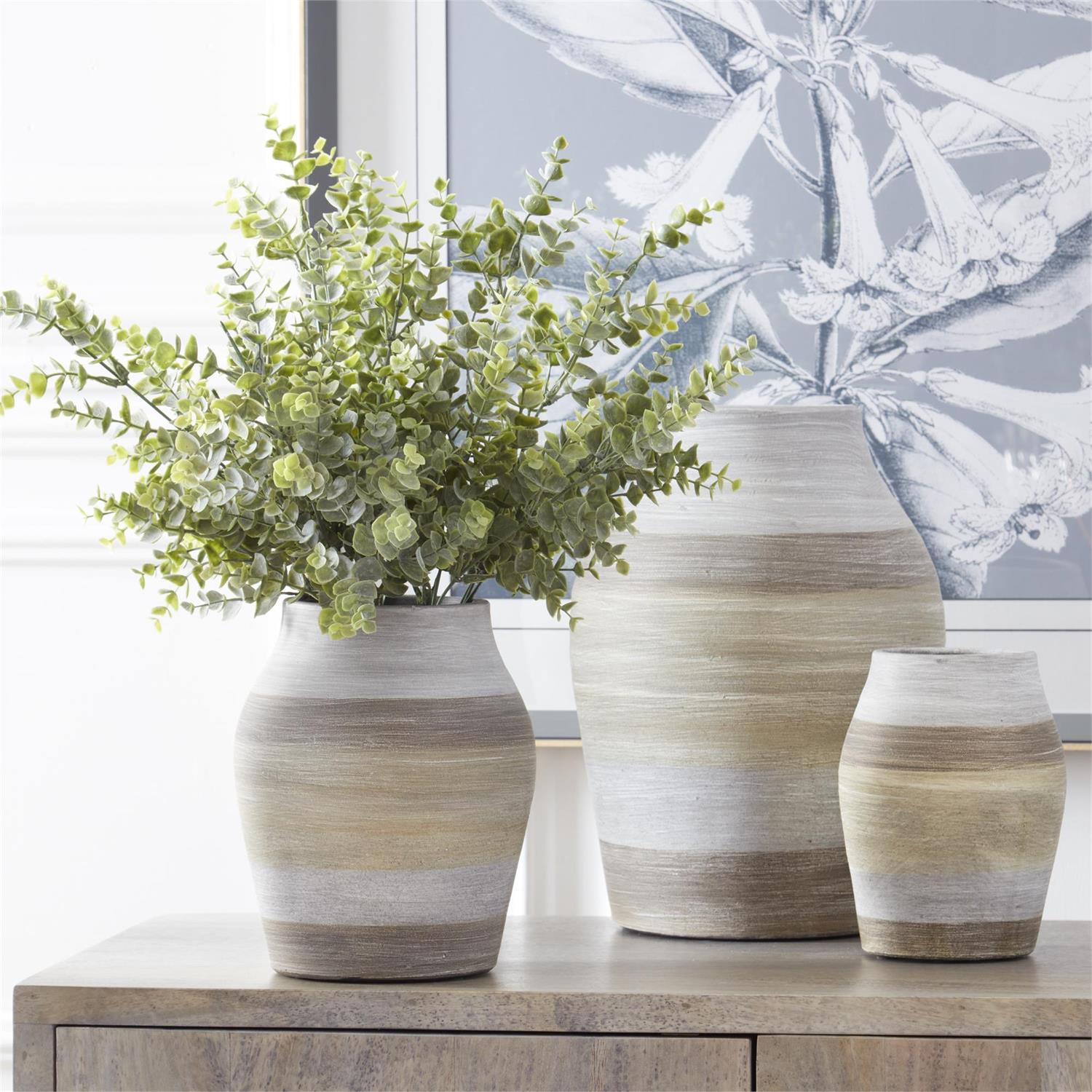 18-Inch Eucalyptus Bush with White Berries