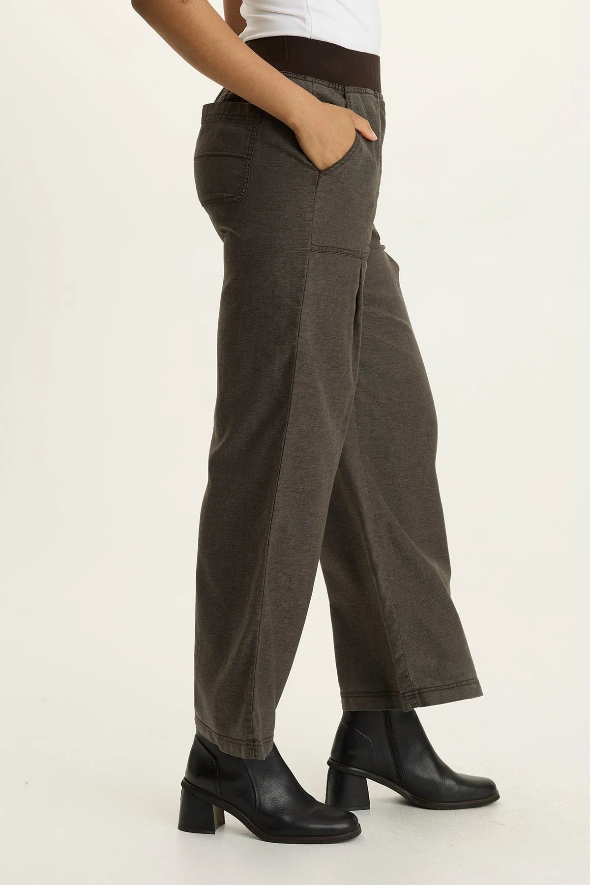 Twill Wide Leg Pull-On Pant