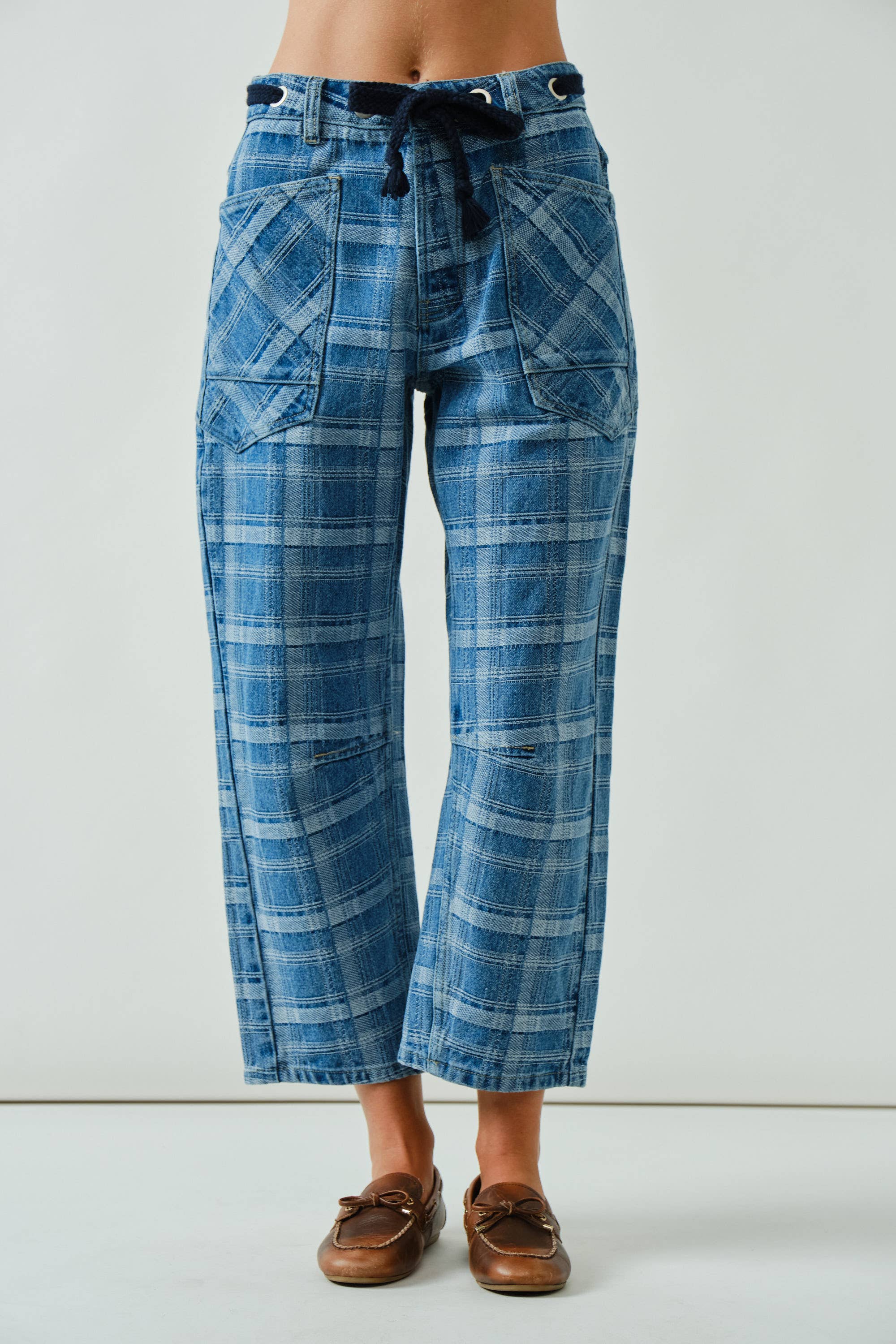 Plaid Semi Barrel Jeans with Tie Belt