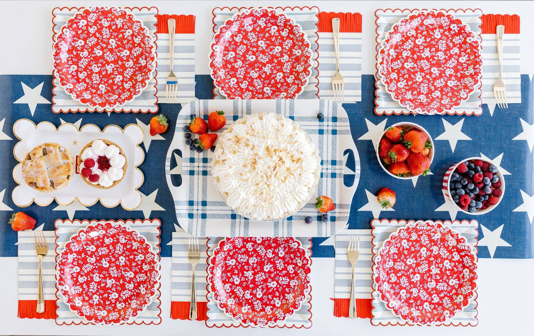 Striped Scallop Dinner Napkin