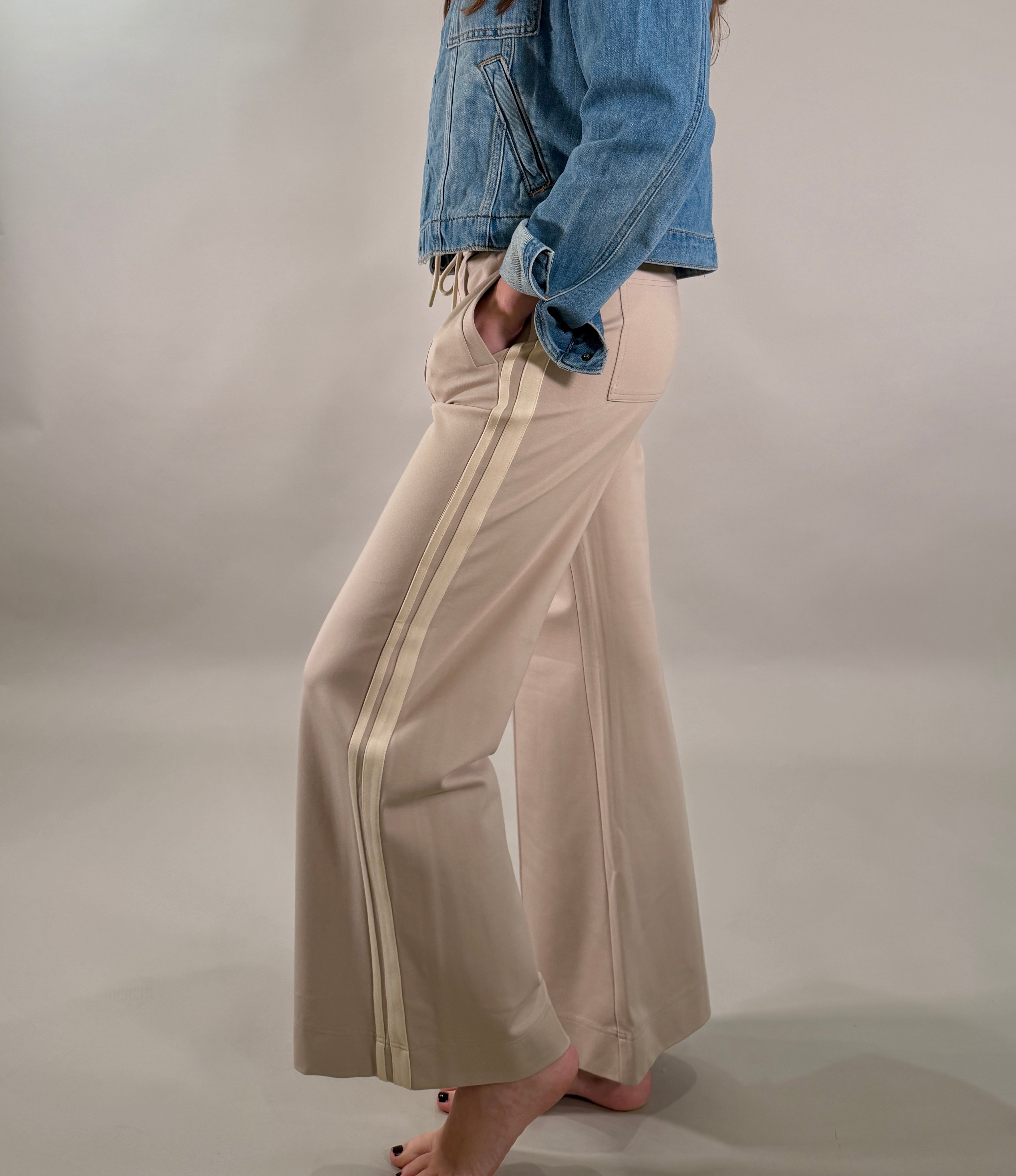 Sideline Wide-Leg Trouser