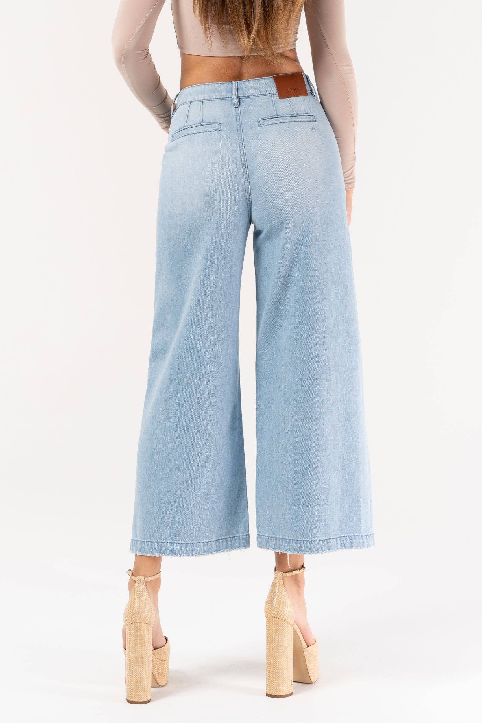 Light Wash Super Soft Cropped Wide Leg Trouser