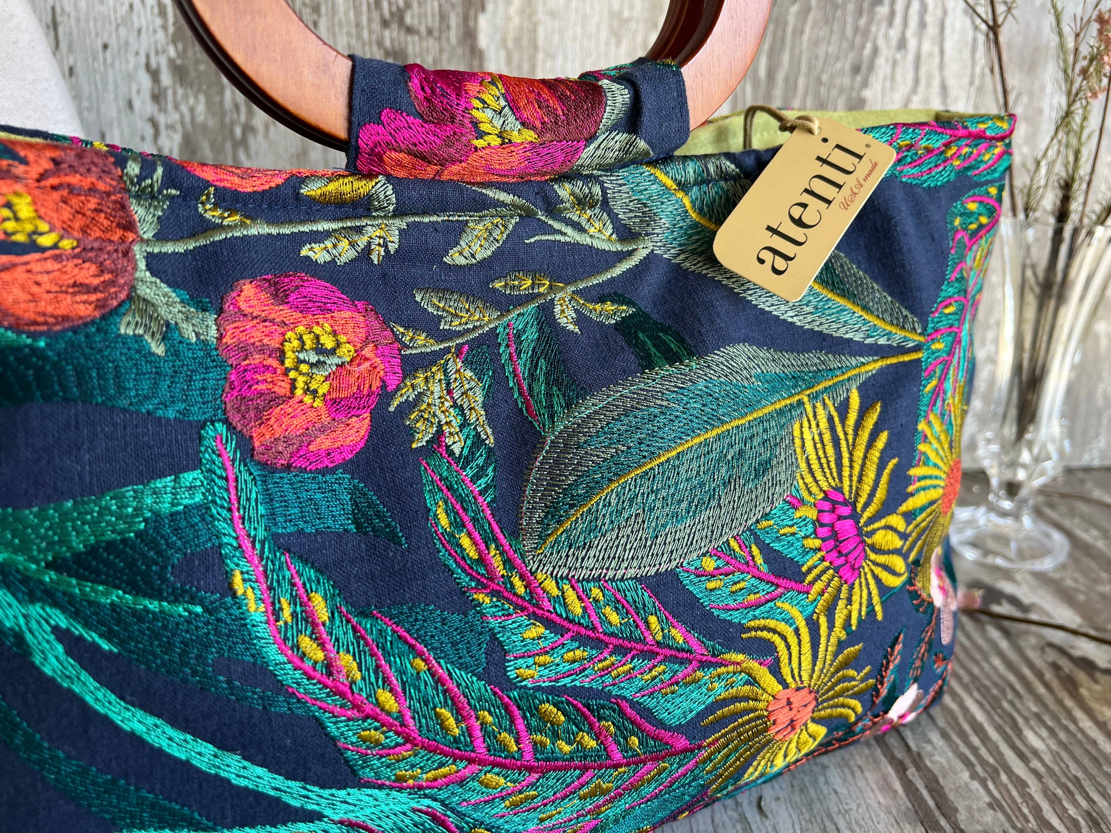 Floral Divina Embroidered Handbag