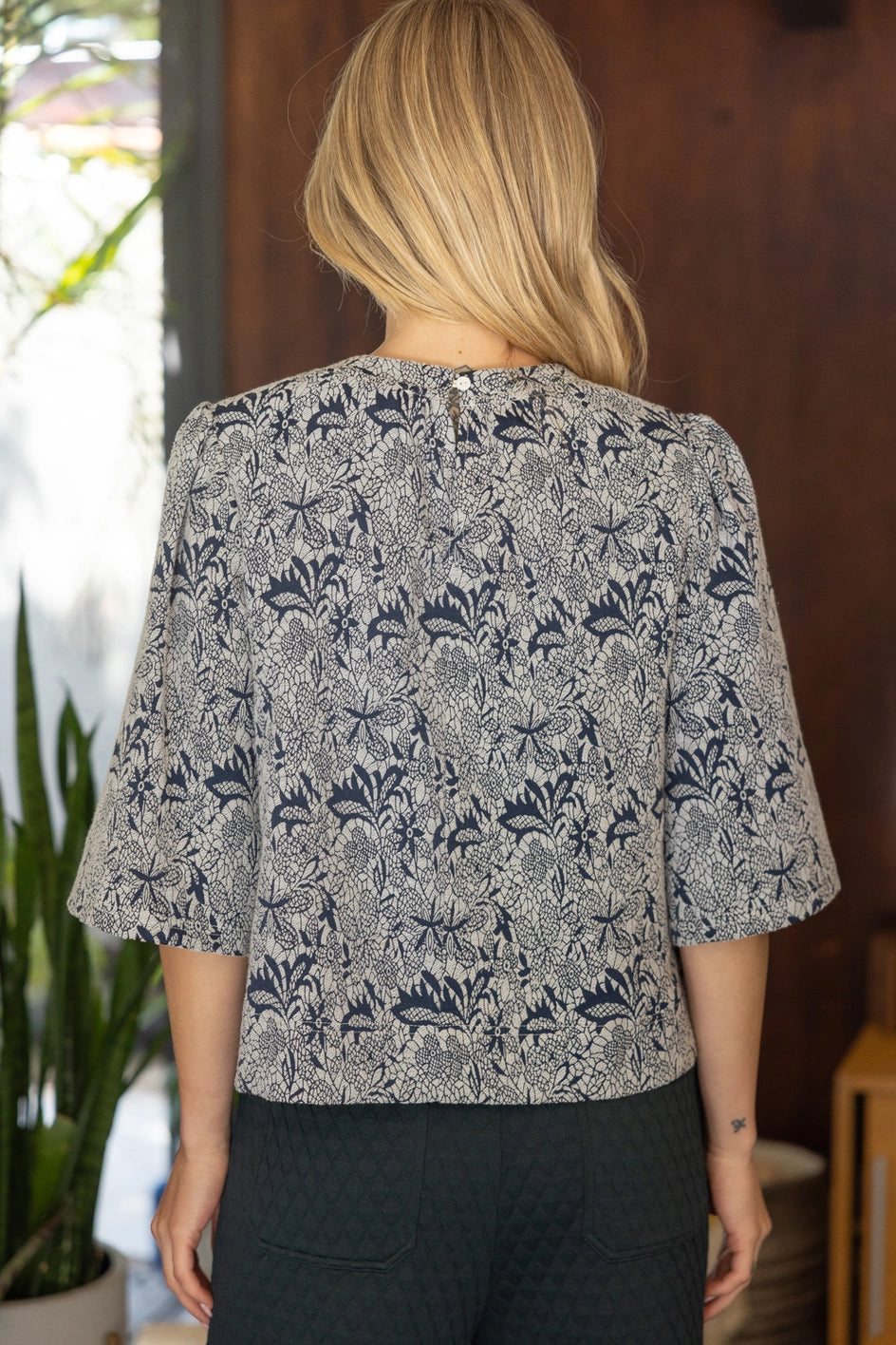 Stripe Trim Detailed Floral Half Sleeve Top