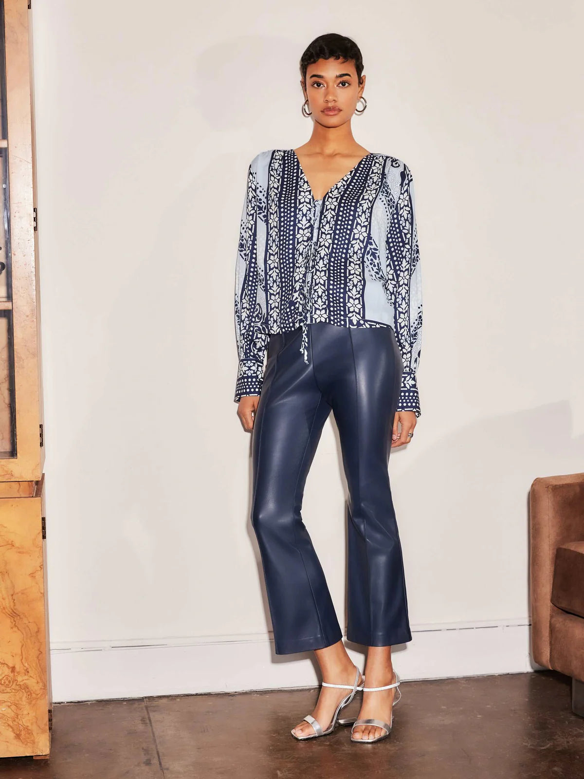 Sigourney Pintuck Pants – Navy Faux Leather