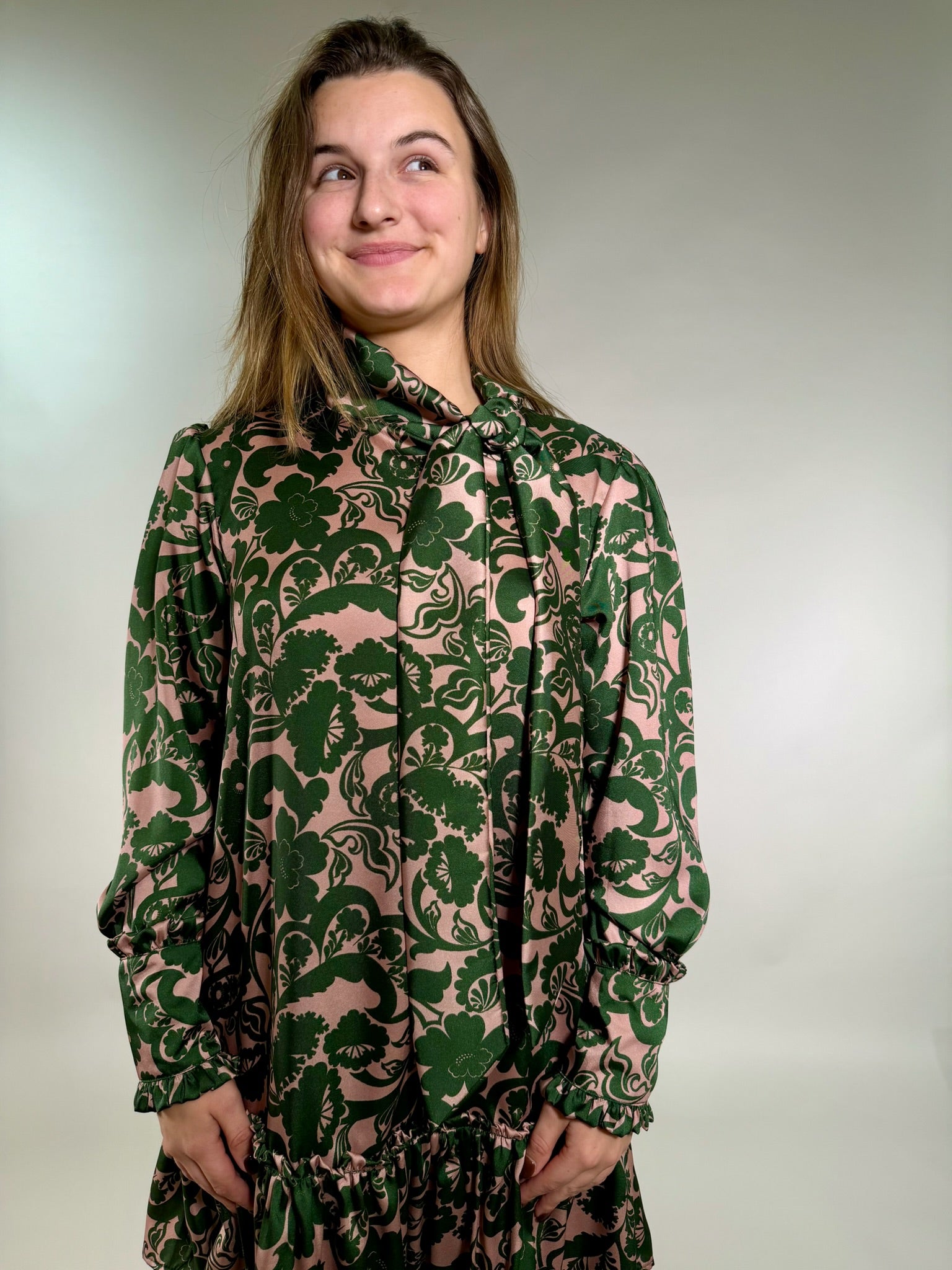 Uncle Frank Retro Floral Bow-Neck Dress