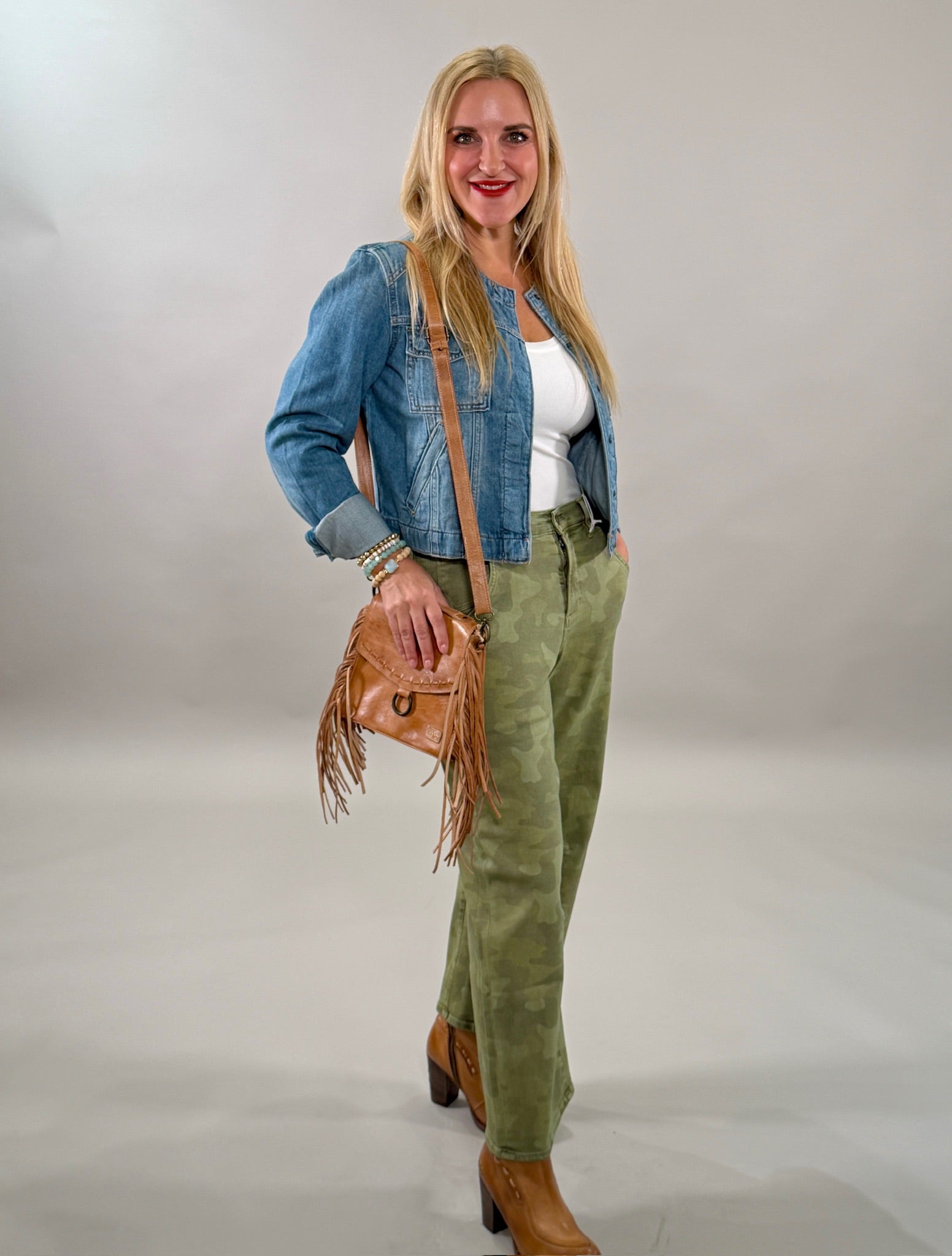 Relaxed Cropped Camo Barrel