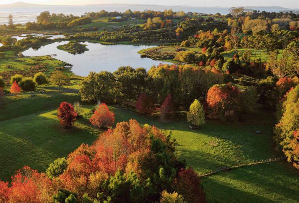 150 Gardens You Need To Visit Before You Die Book