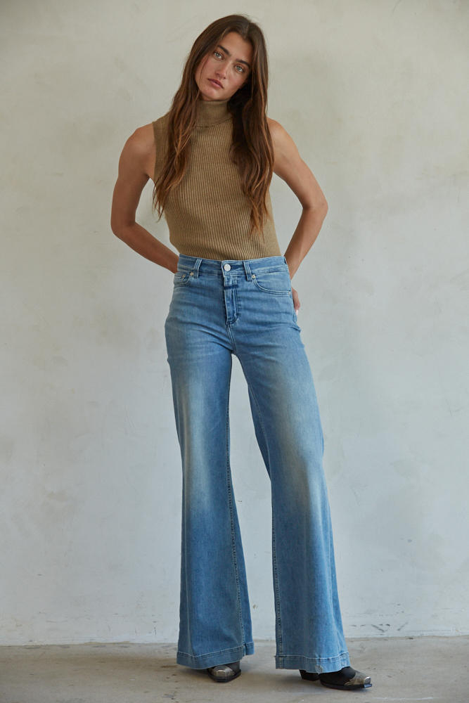 Ribbed Sleeveless Turtleneck Top