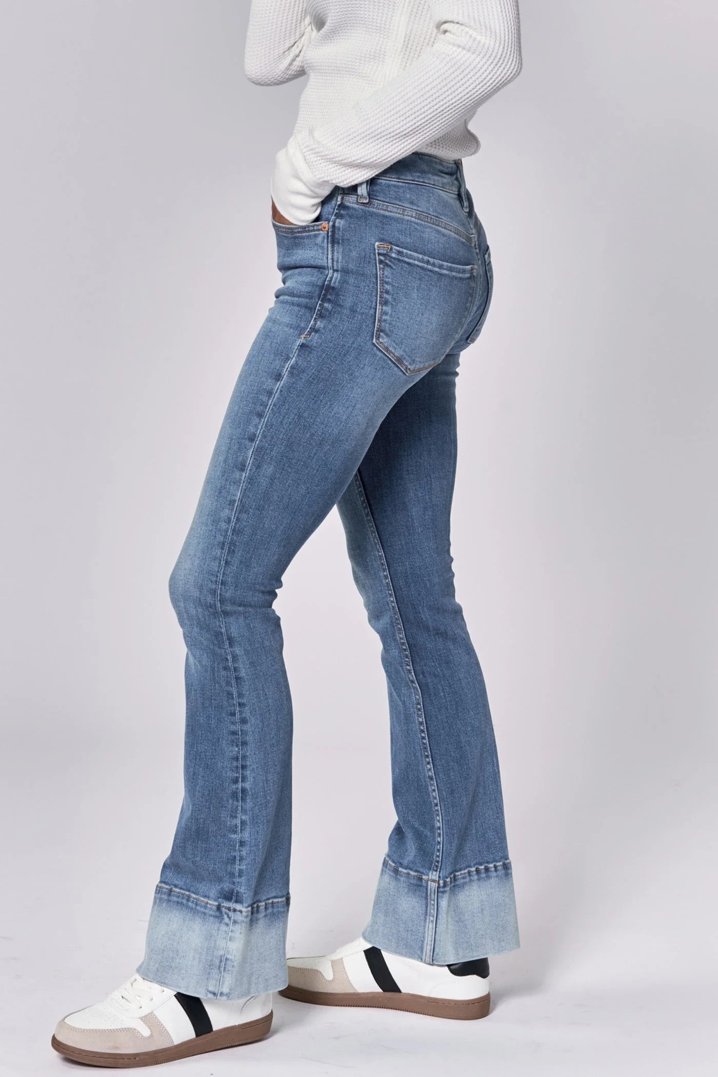 The Perfect Mid-Rise Flare Jean | Jaxtyn