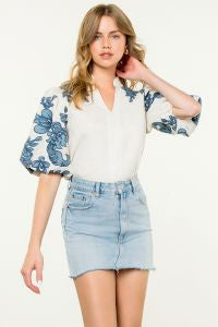 Embroidered Puff Sleeve V-Neck Top