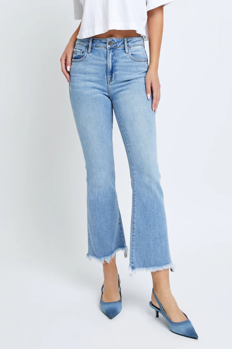 HAPPI Medium Wash Clean Frayed-Hem Stretch Crop Flare