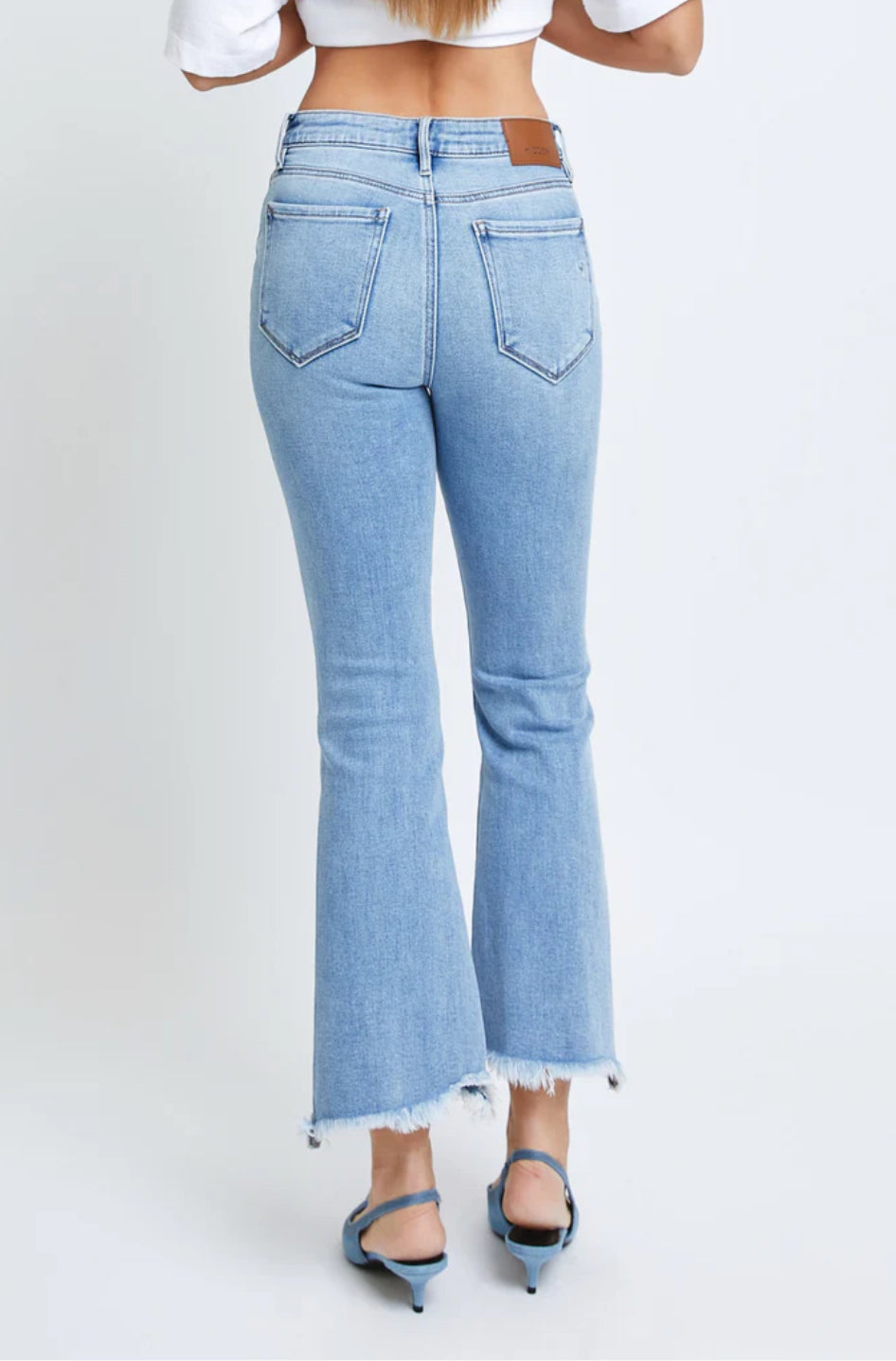 HAPPI Medium Wash Clean Frayed-Hem Stretch Crop Flare
