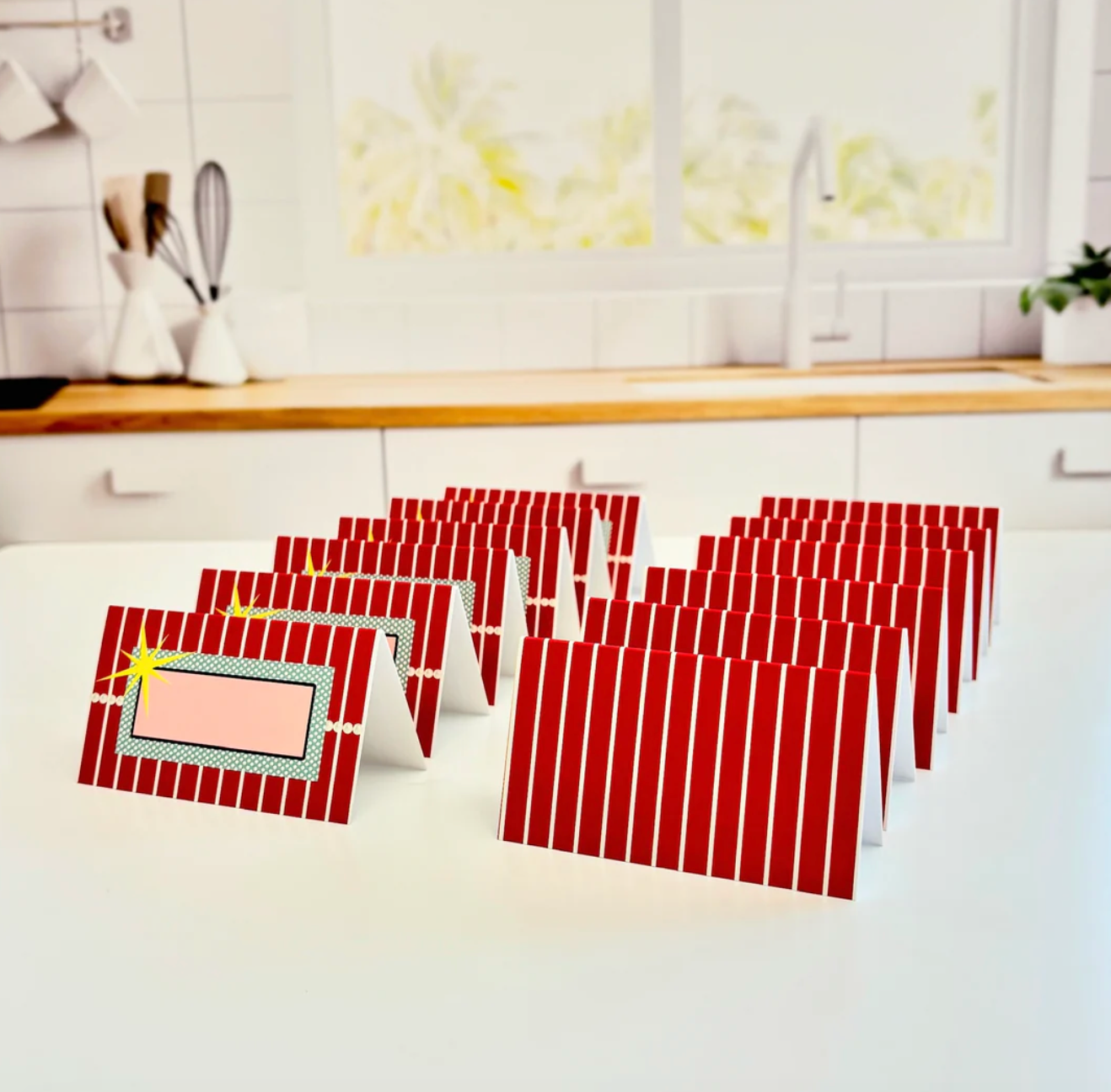 Retro Diner Polka Dot and Starburst Folded Place Cards