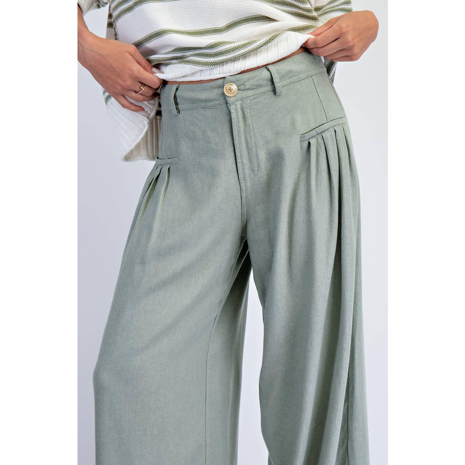 Wide Leg Pleated Pants