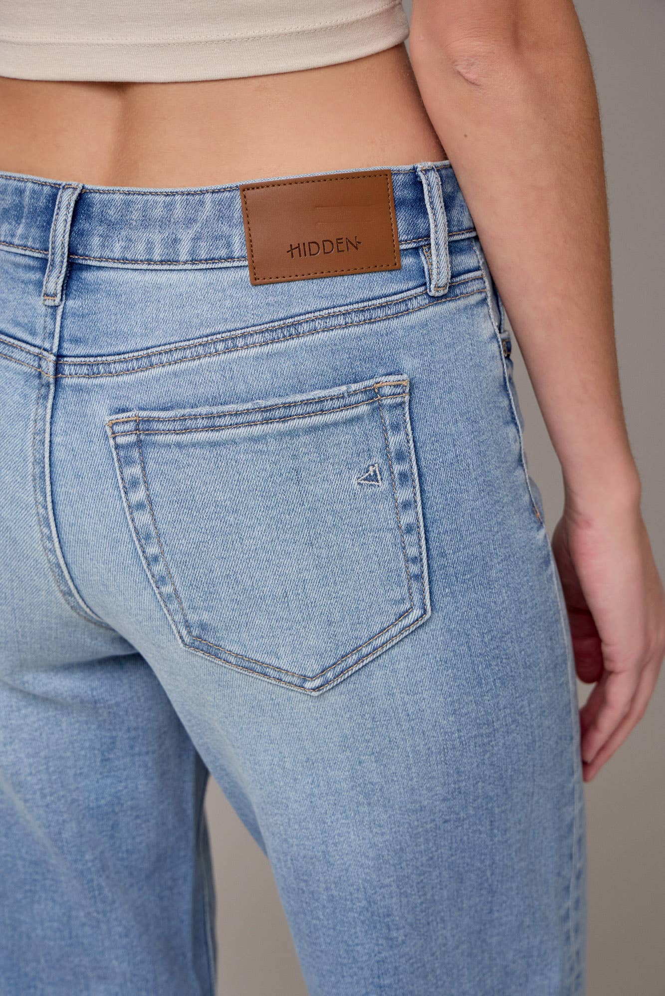 Mid-Rise 33" Inseam Stretch Dad Jean Medium Wash