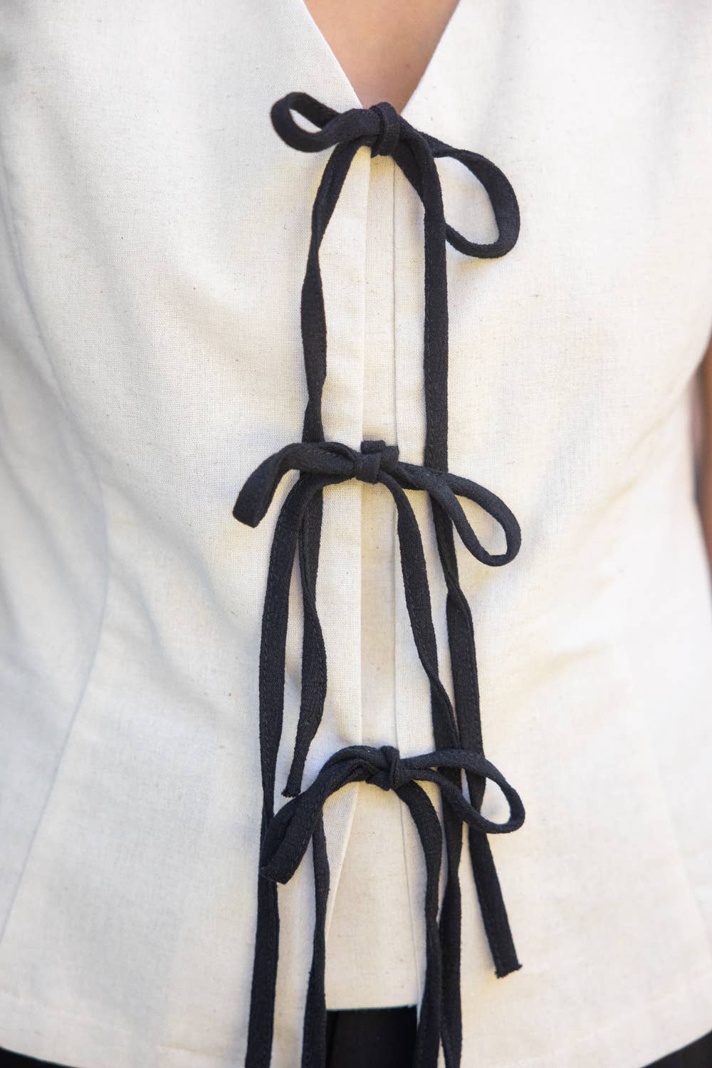 Sleeveless Ribbon Tie Linen Vest
