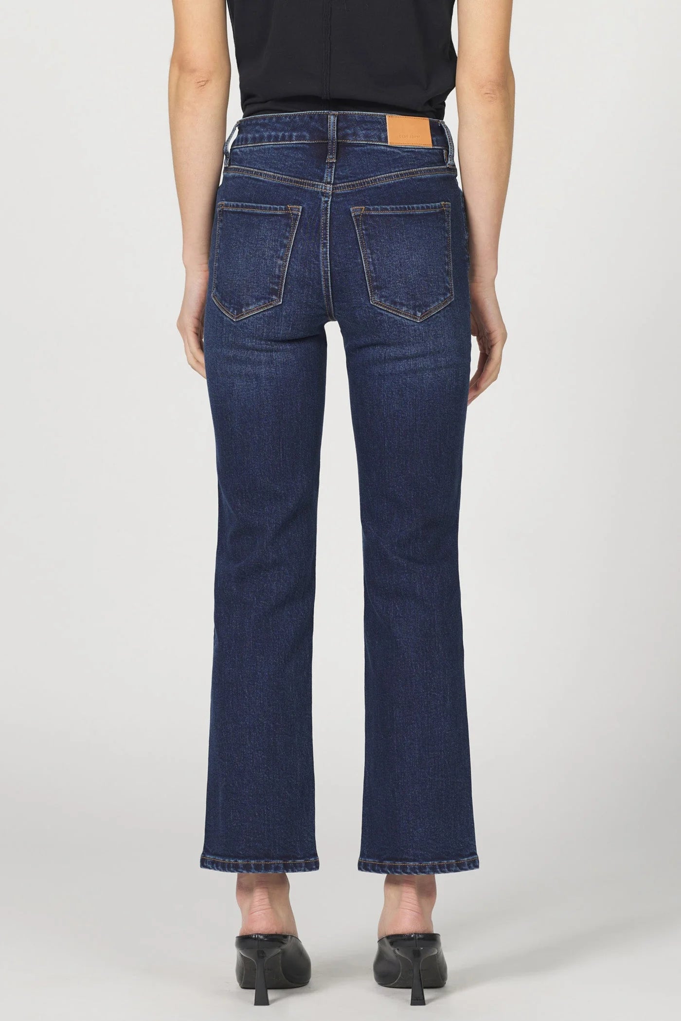 Mid-High Rise Straight Leg Jean | Dear John Anika