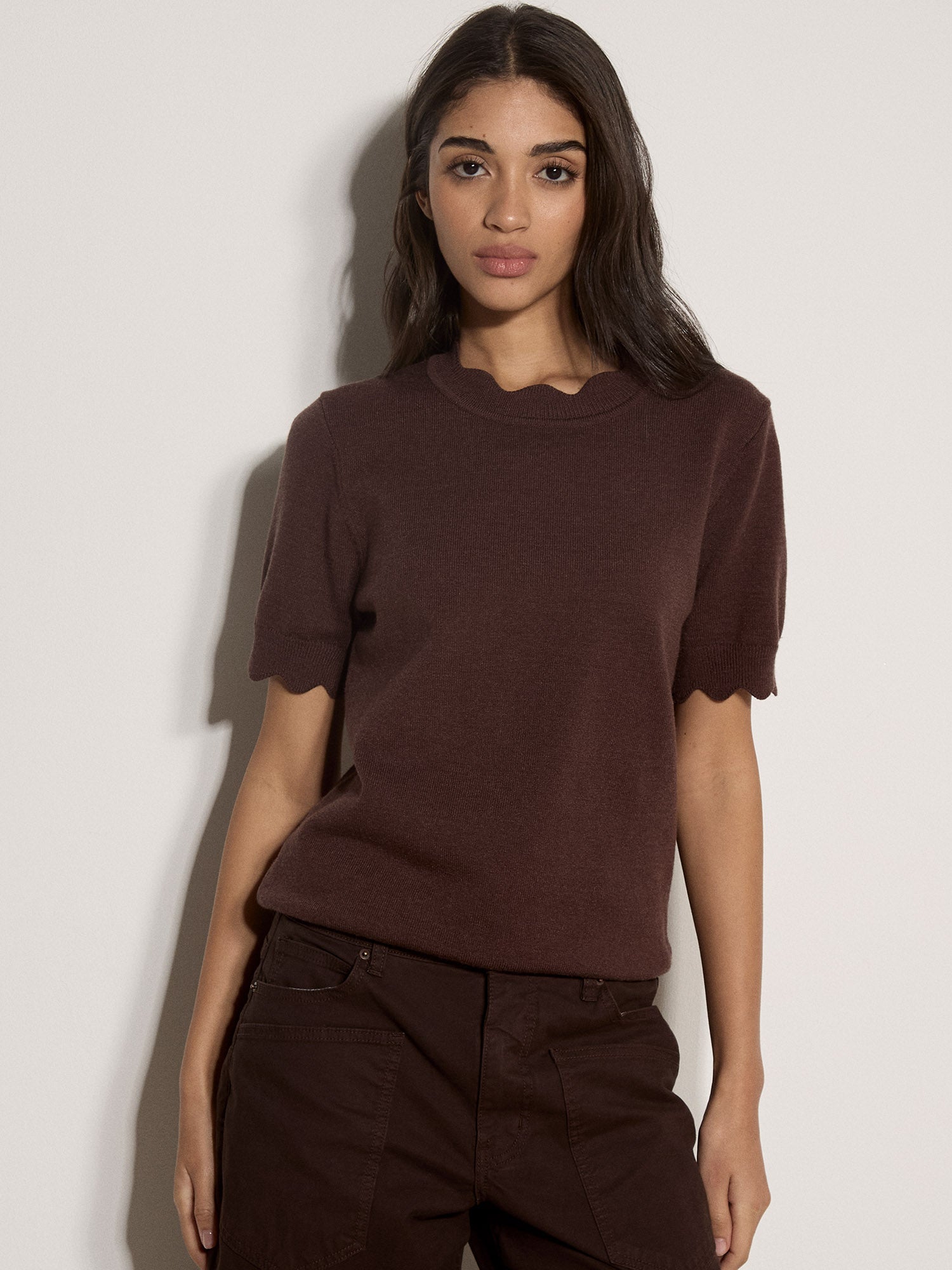 Scallop Trim Short Sleeve Knit Tee