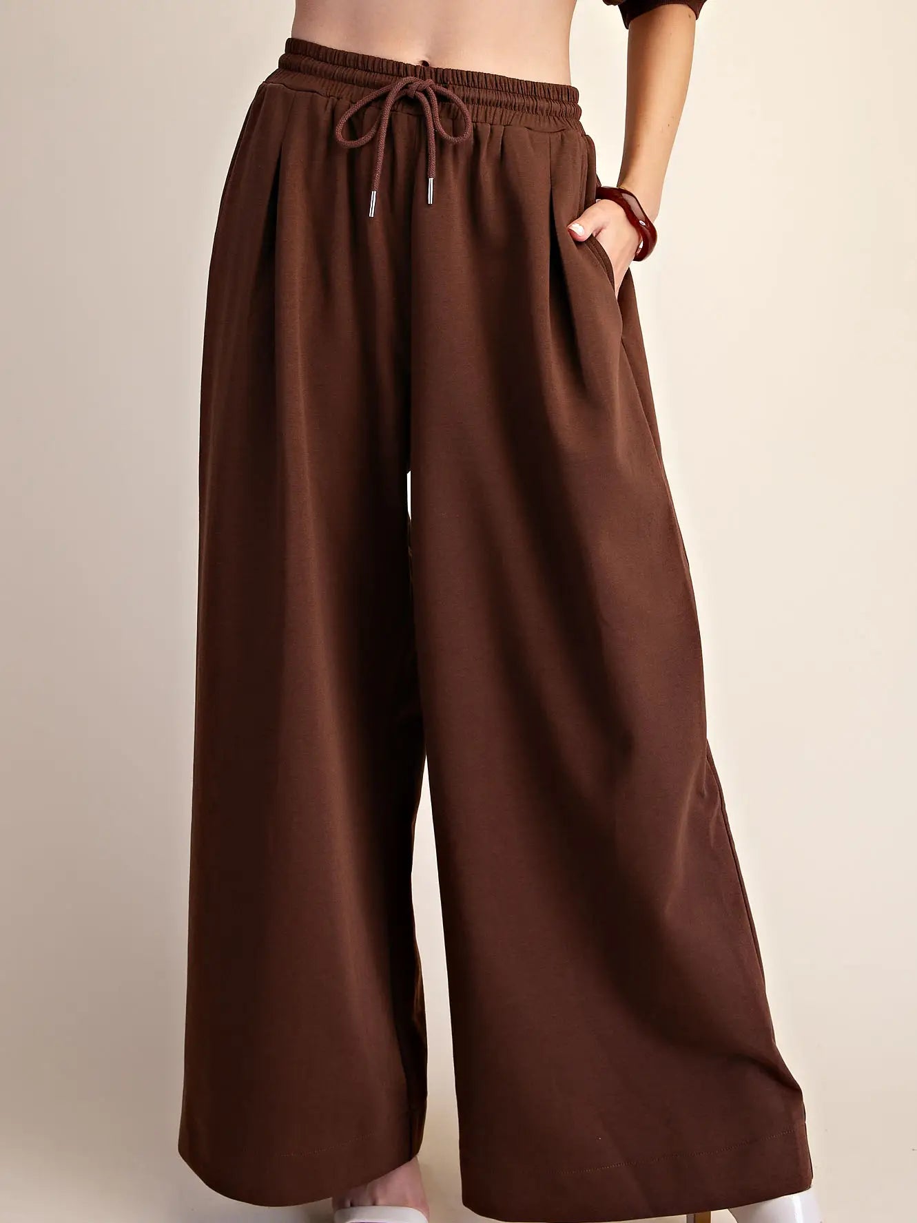 Cozy Pleated Wide-Leg Sweatpants