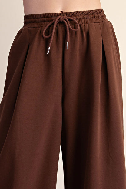 Cozy Pleated Wide-Leg Sweatpants