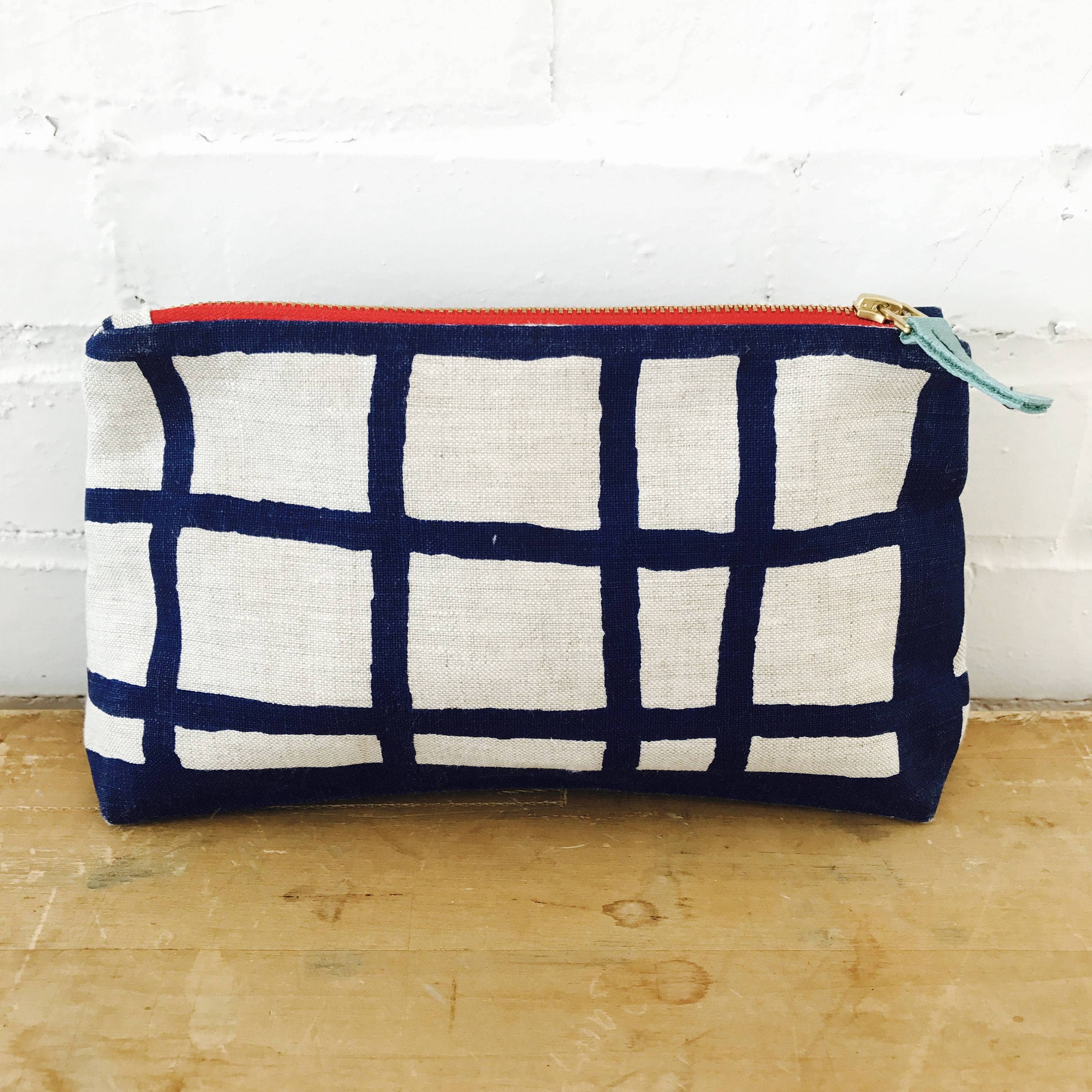 Navy Picnic Makeup Zipper Bag