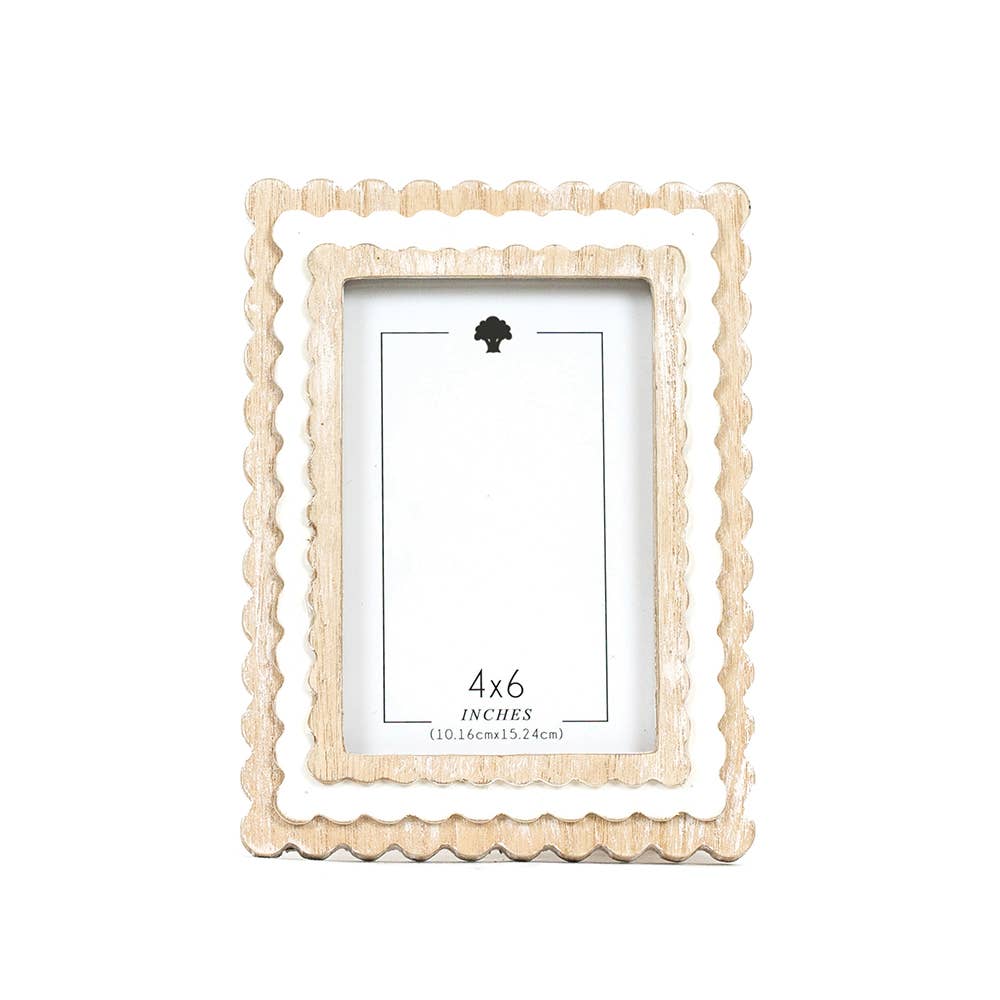 Scallop Wood &amp; White Finish Photo Frame