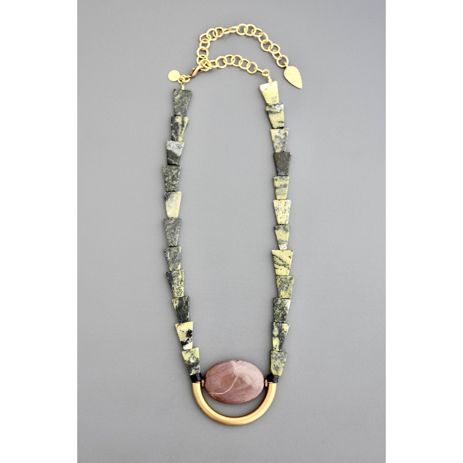 Serpentine and Brown Agate Pendant Necklace