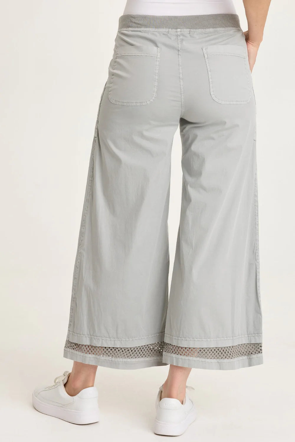 Chic Mesh-Trim Cropped Pants for Travel