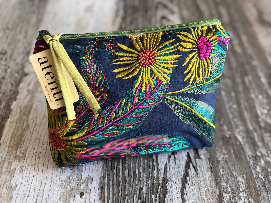 Floral Embroidery Zipper Accessories Pouch