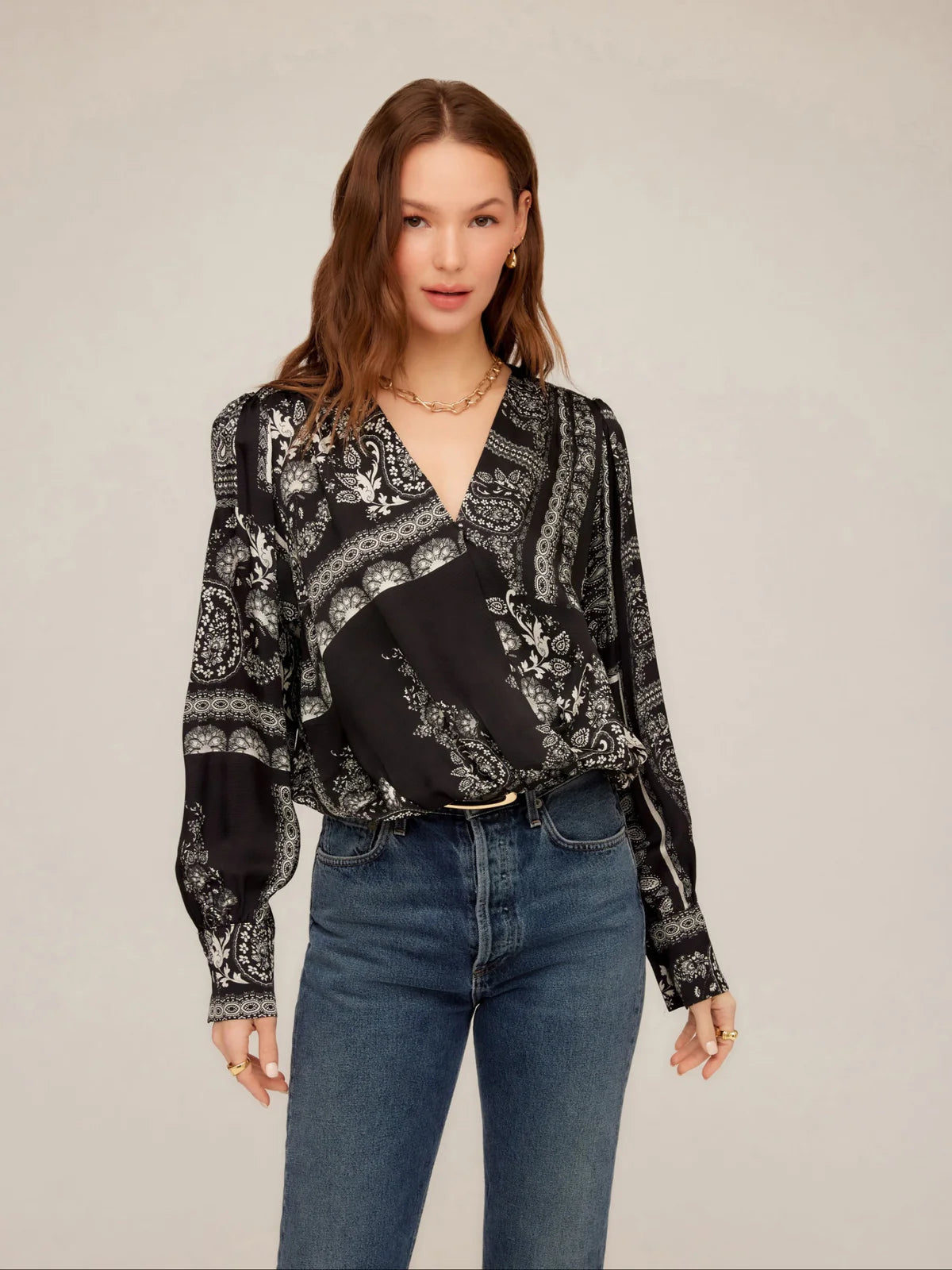Fifteen Twenty Black &amp; White Paisley Scarf Print V-Neck Blouson