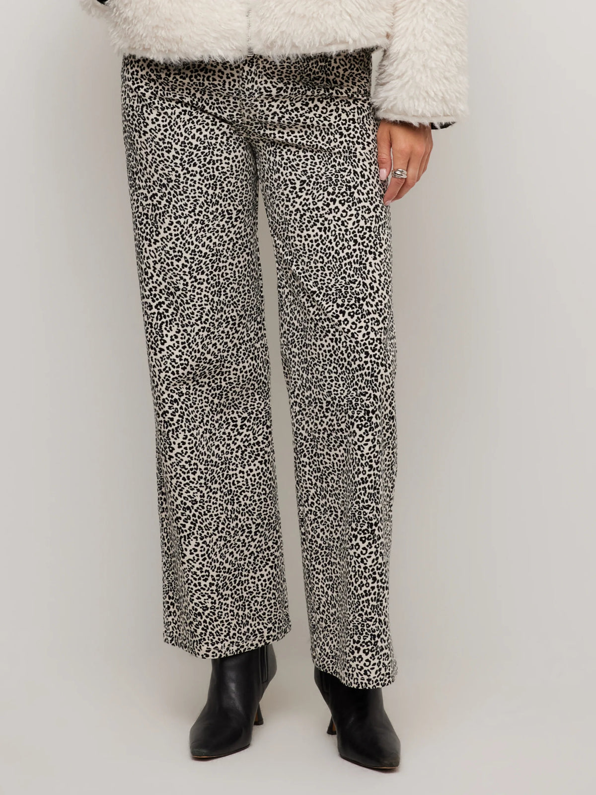 Livvy Corduroy Pants