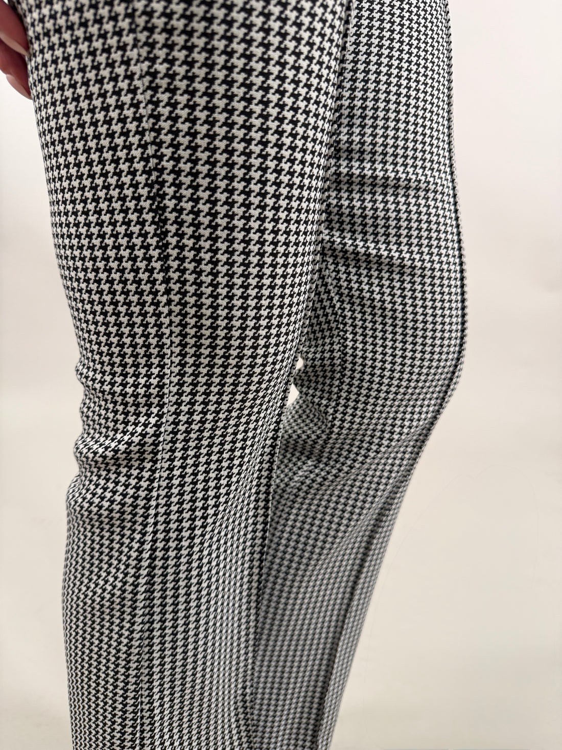 Polished Cropped Flare Pull-On Pant