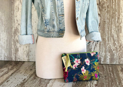 Floral Embroidery Zipper Accessories Pouch