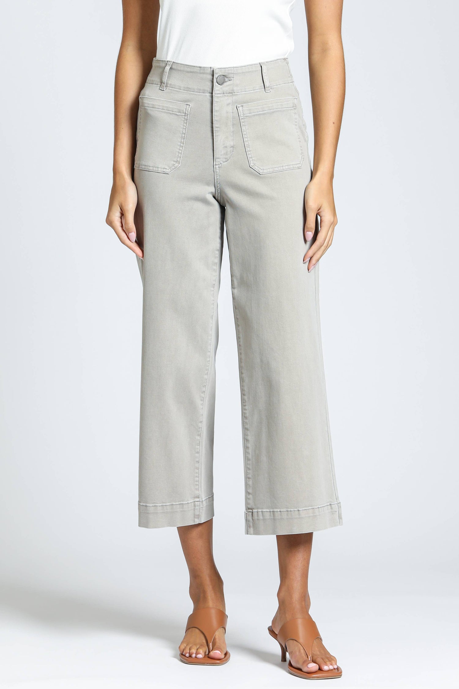 Patch Pocket Wide-Leg Crop Pant