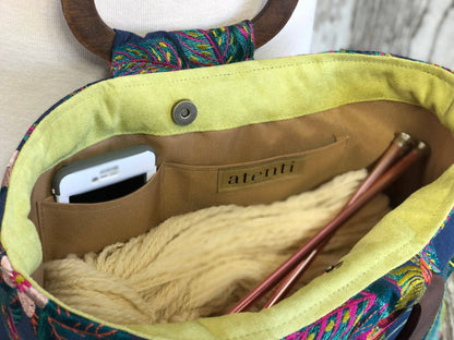 Floral Divina Embroidered Handbag