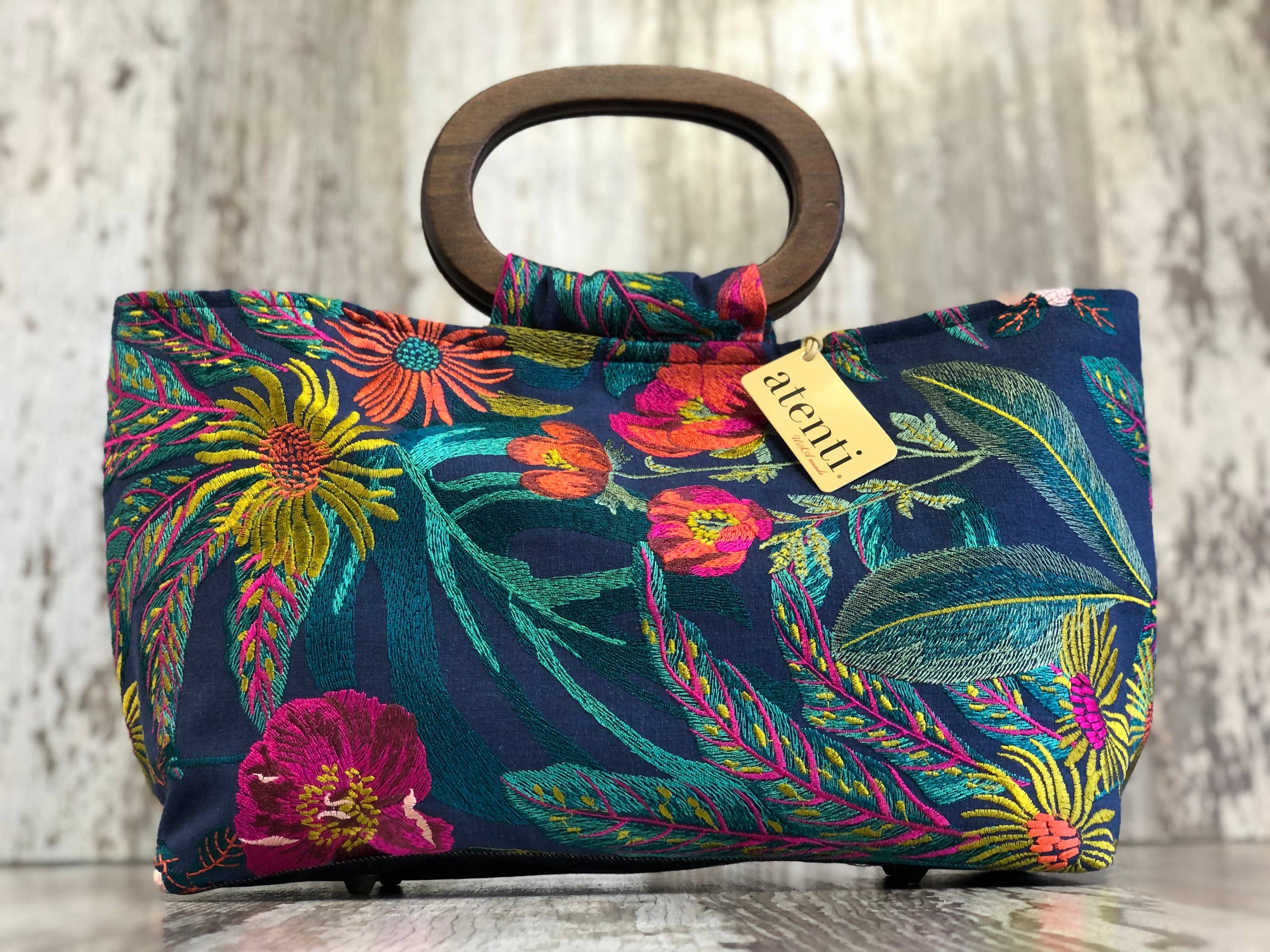 Floral Divina Embroidered Handbag