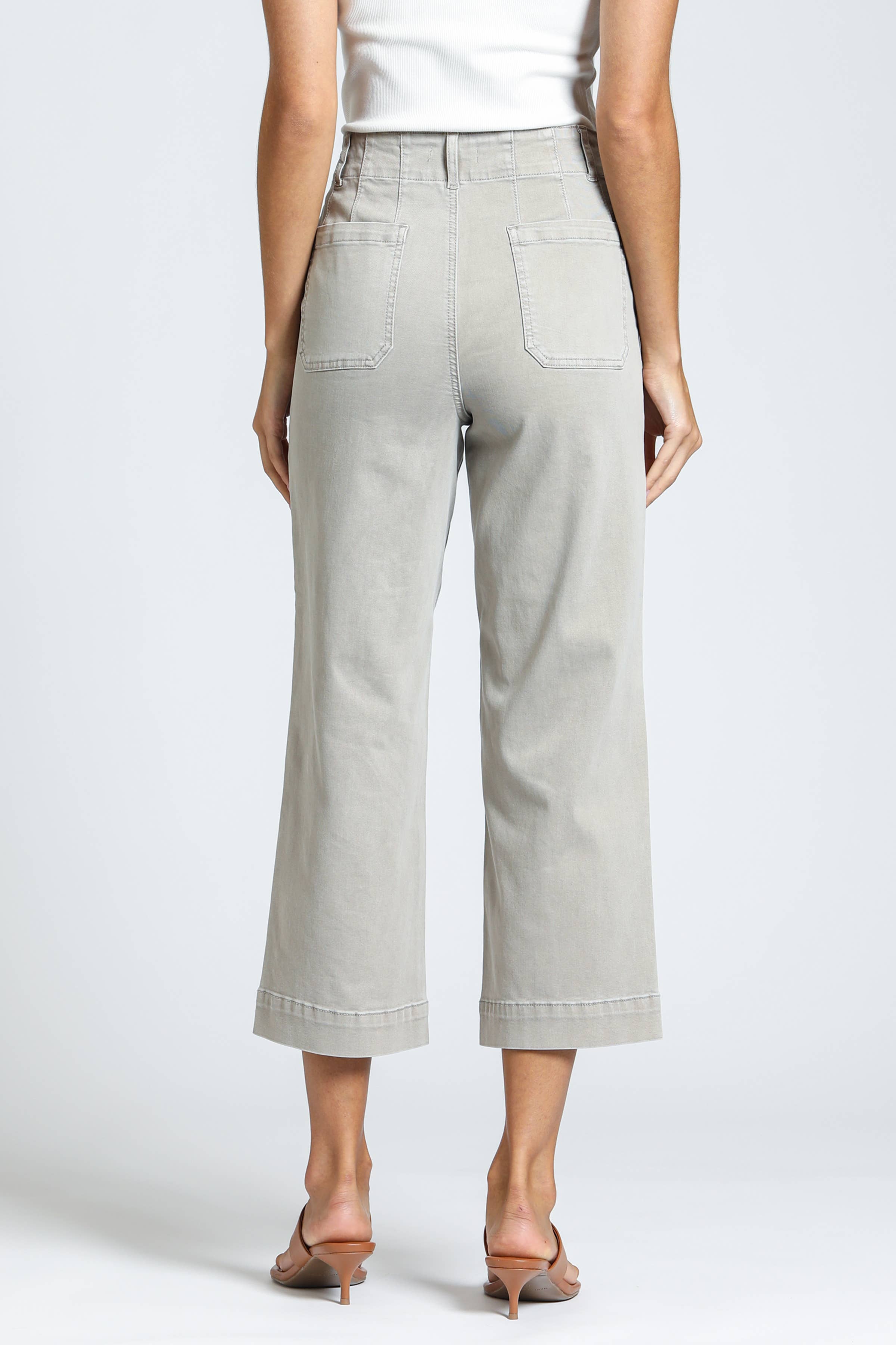 Patch Pocket Wide-Leg Crop Pant
