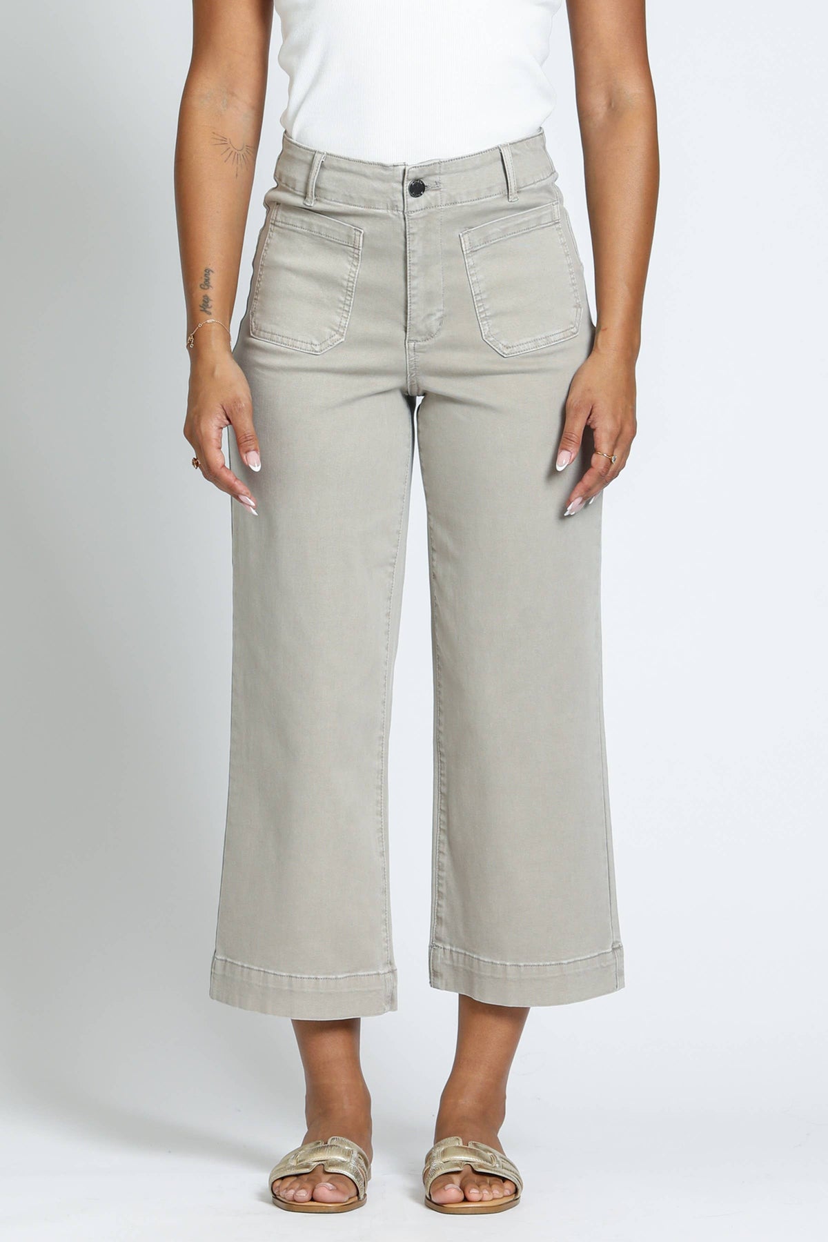 Patch Pocket Wide-Leg Crop Pant