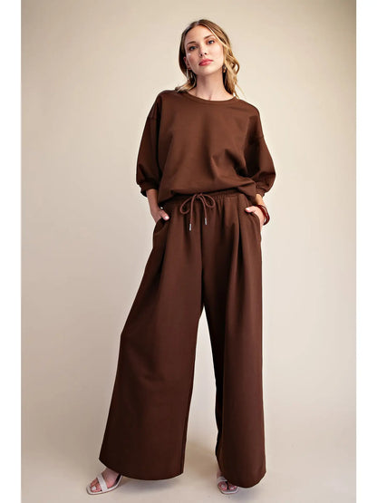 Cozy Pleated Wide-Leg Sweatpants