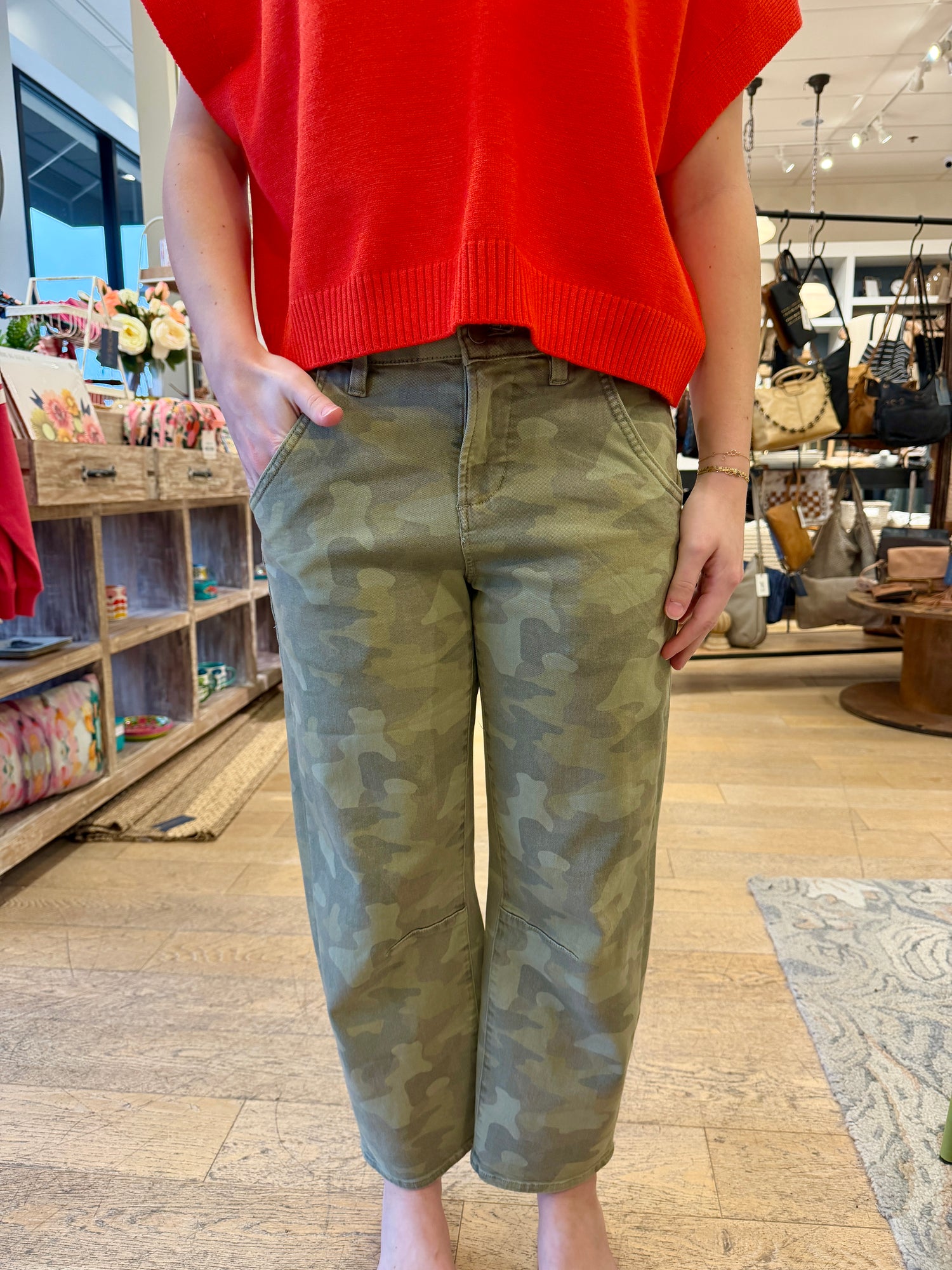 Relaxed Cropped Camo Barrel