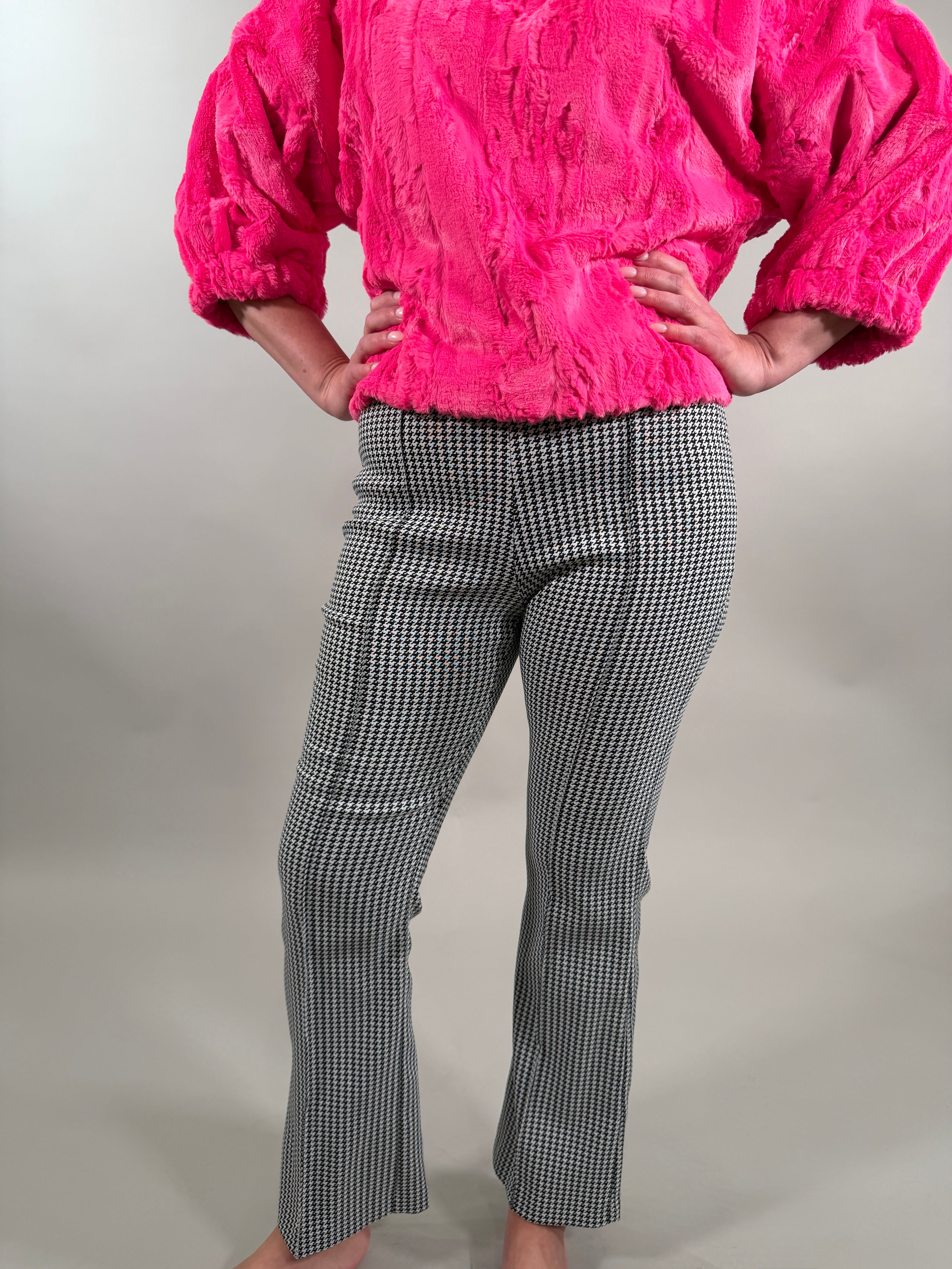 Polished Cropped Flare Pull-On Pant