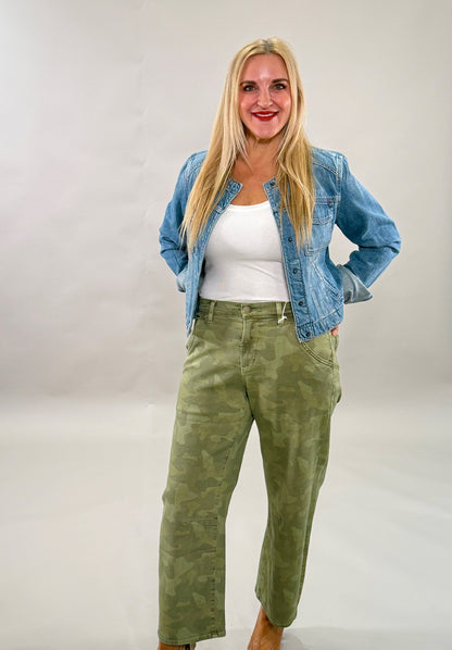 Relaxed Cropped Camo Barrel