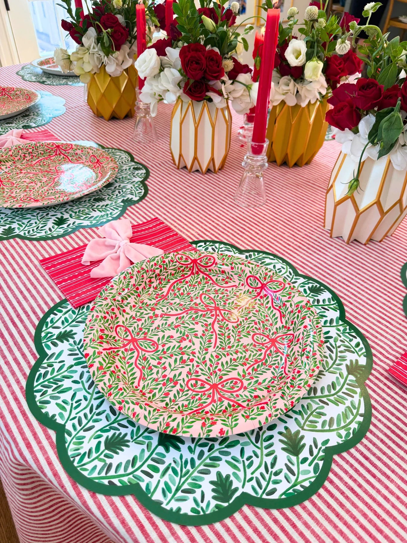 Bow Garden Heavy-Duty Paper Plates