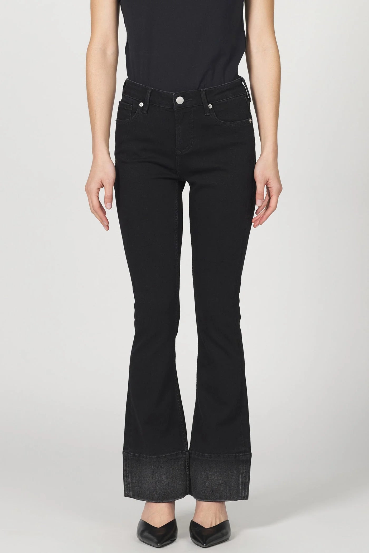 The Perfect Mid-Rise Flare Jean | Jaxtyn