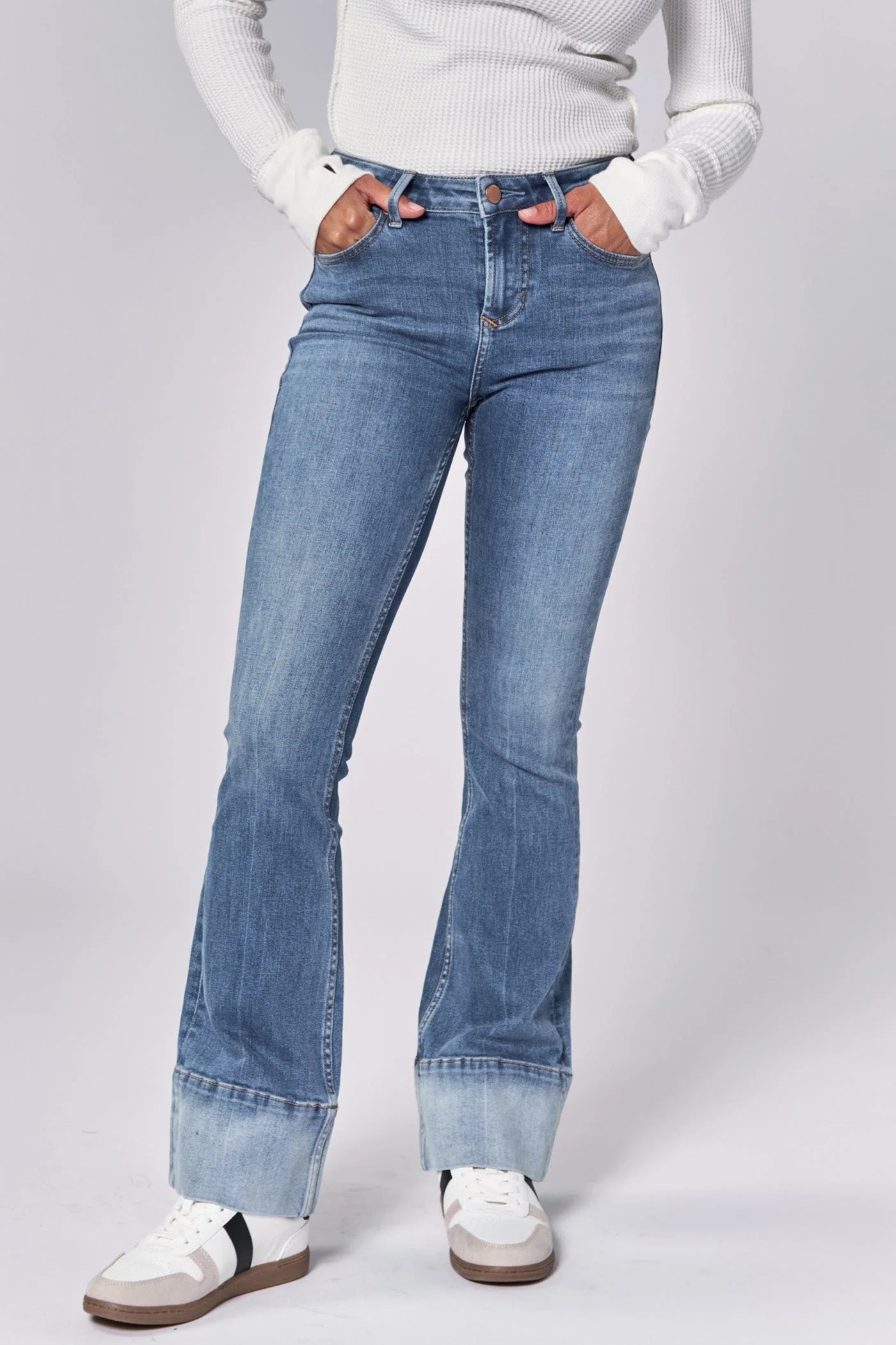 The Perfect Mid-Rise Flare Jean | Jaxtyn