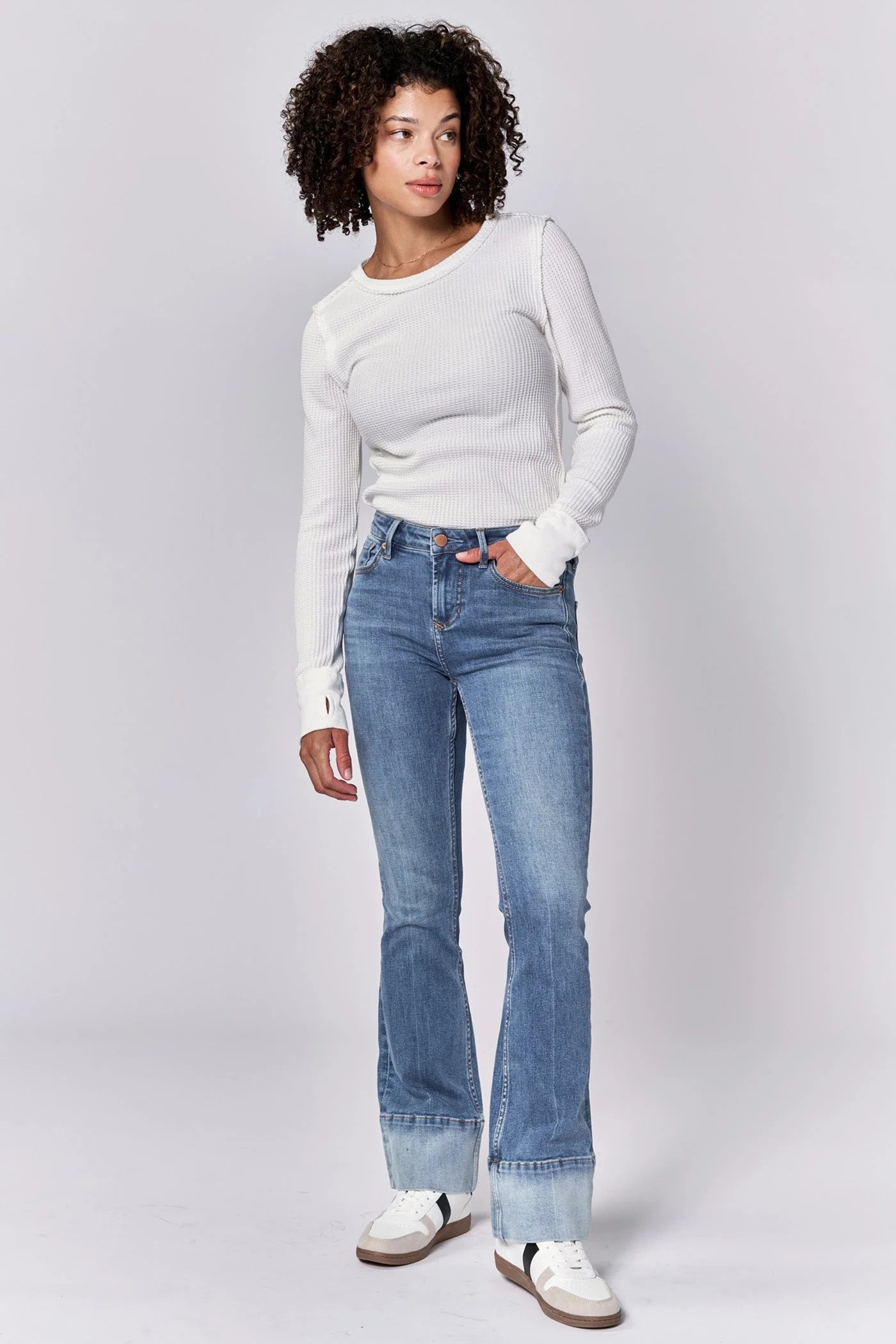 The Perfect Mid-Rise Flare Jean | Jaxtyn